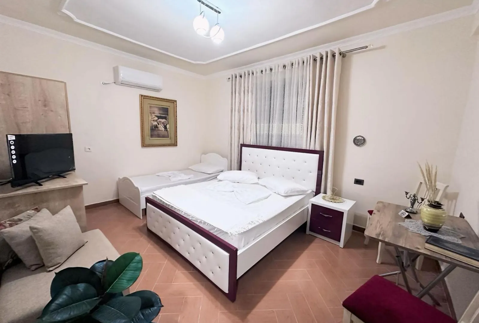 Apartament Aron'S House Krujë