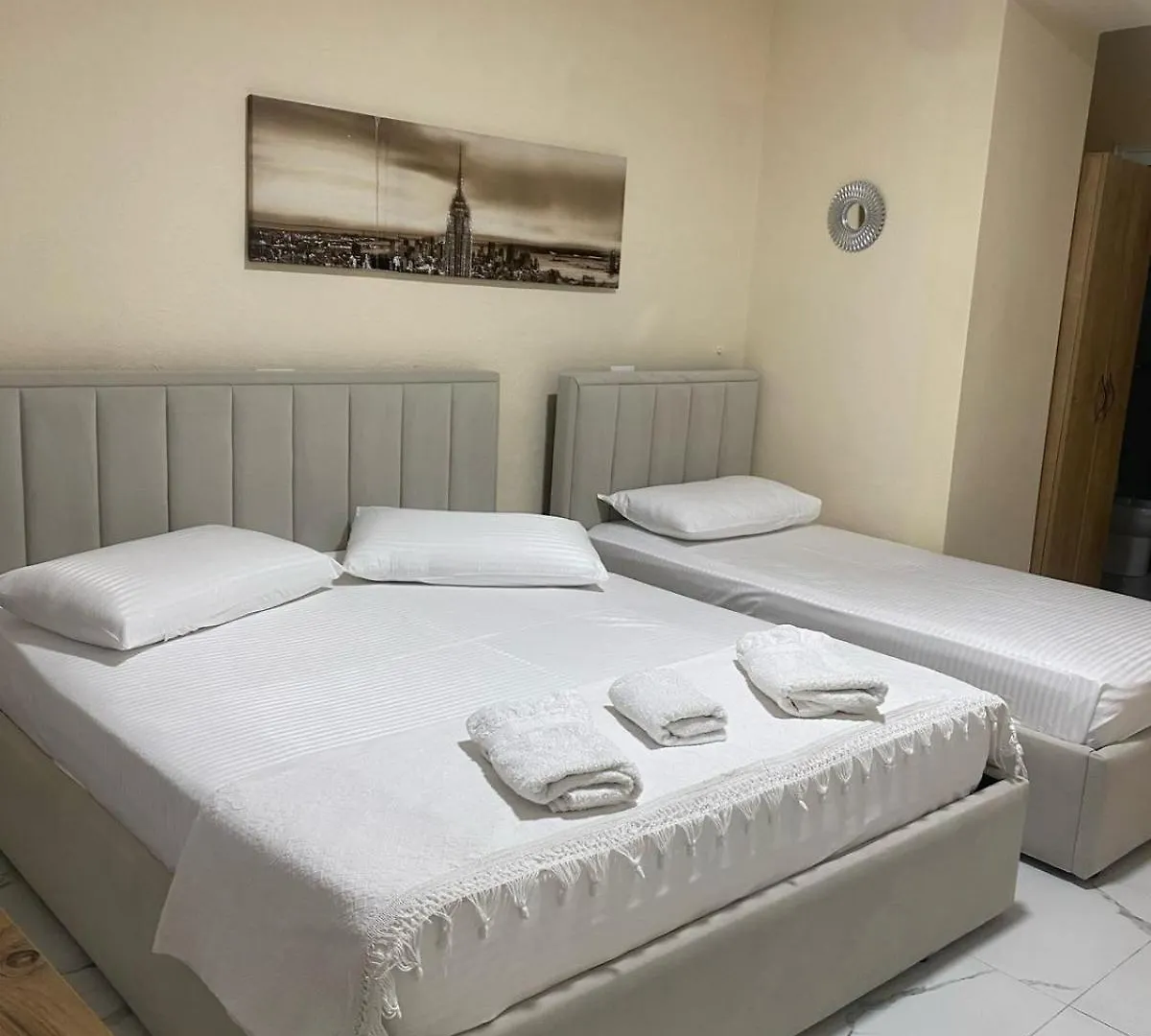Apartament Aron'S House Krujë