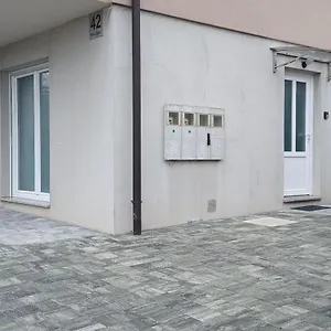 https://studio-apartman-kastav-hill.primorje-gorskikotar.com